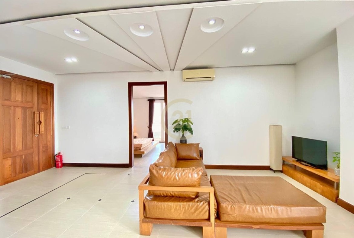 CLASSIC TWO BEDROOM FOR RENT