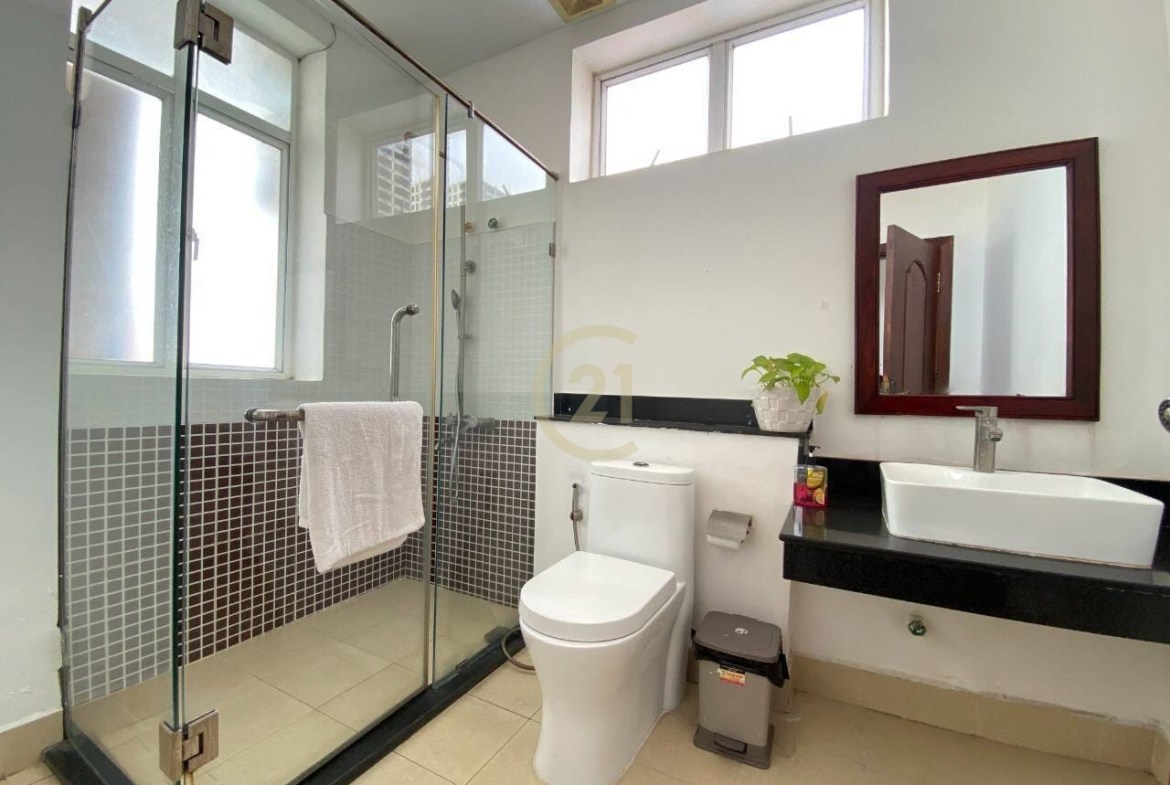 One Bed Serviced Apartment for rent At TTP