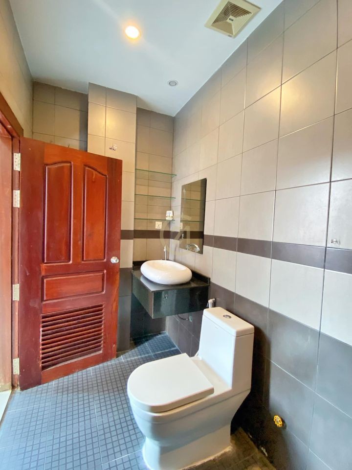 CLASSIC ONE BEDROOM FOR RENT