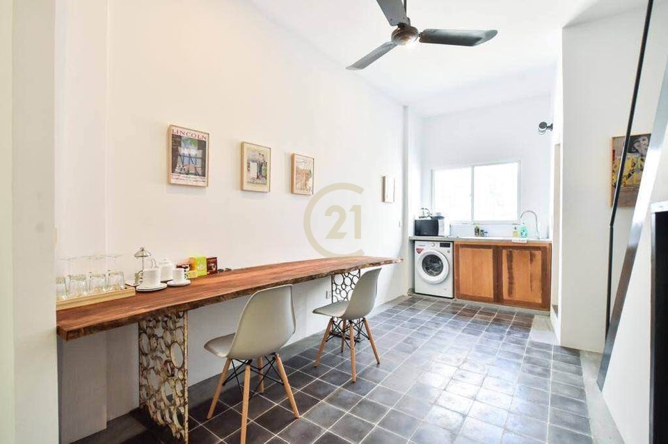 RENOVATE THREE BEDROOM FOR RENT