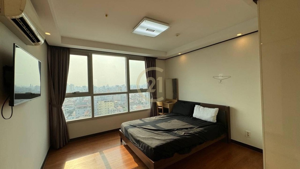 MODERN THREE BEDROOM FOR RENT