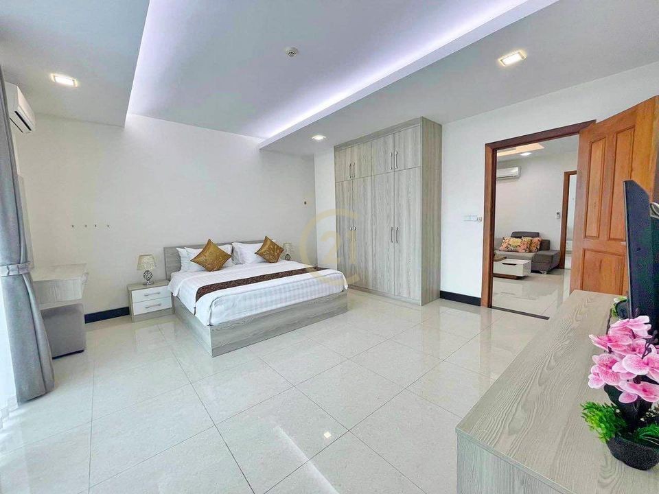 SPACIOUSE TWO BEDROOM FOR RENT