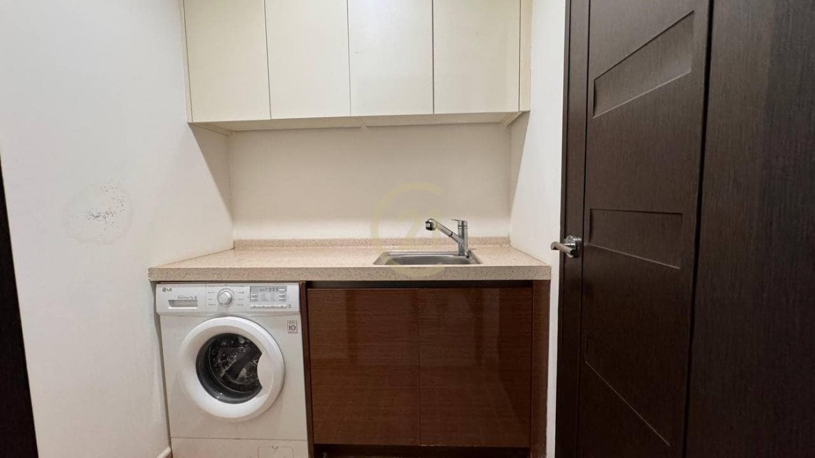 MODERN THREE BEDROOM FOR RENT