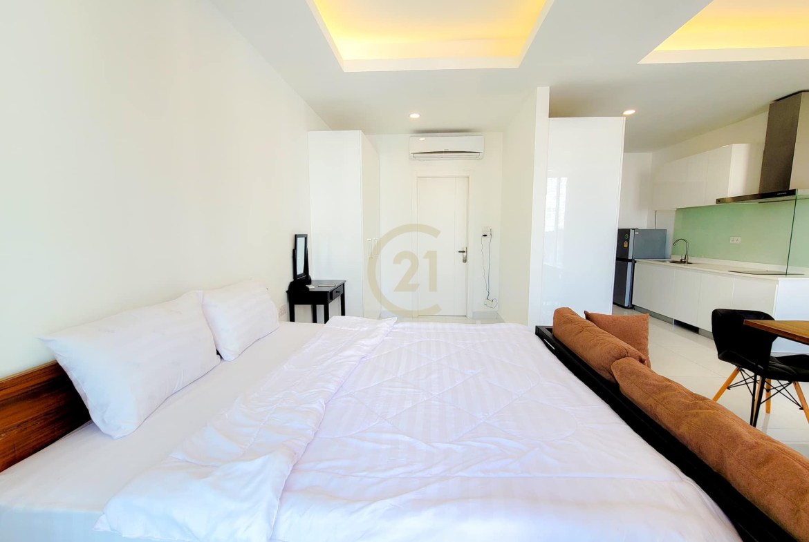 Modern Studio Apartment for rent at BKK1