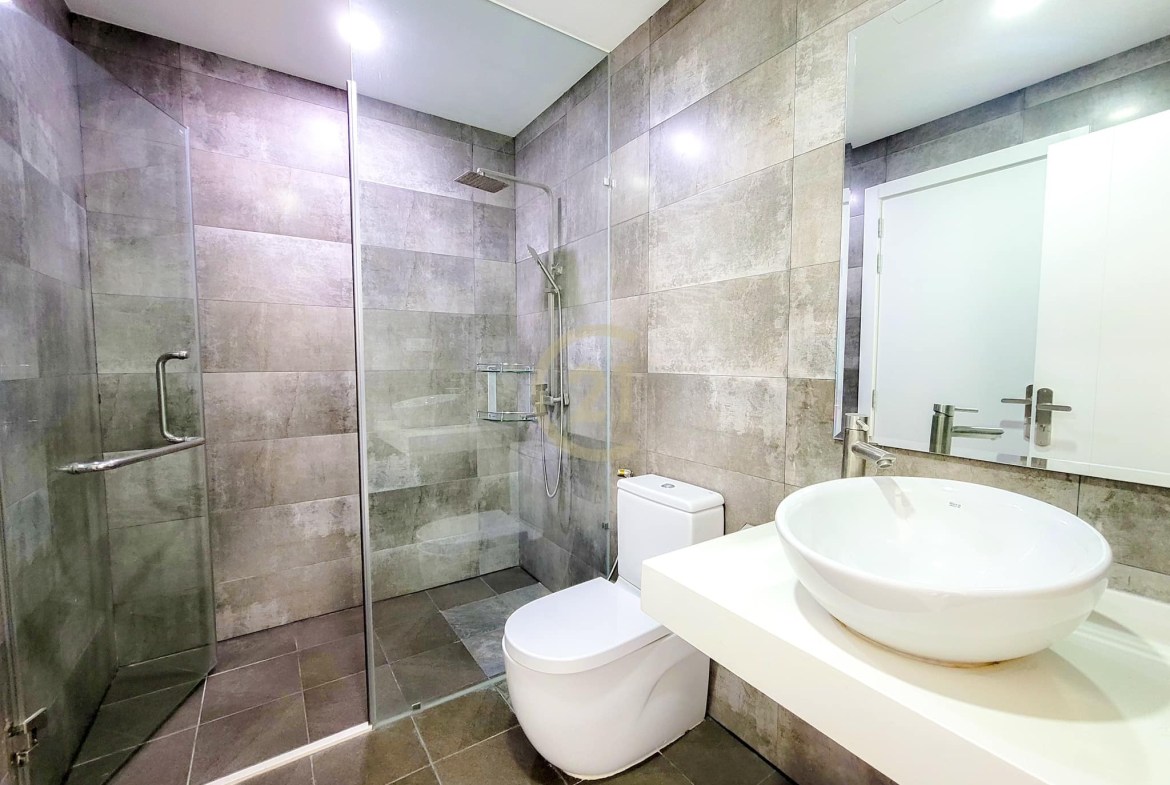 Modern Studio Apartment for rent at BKK1