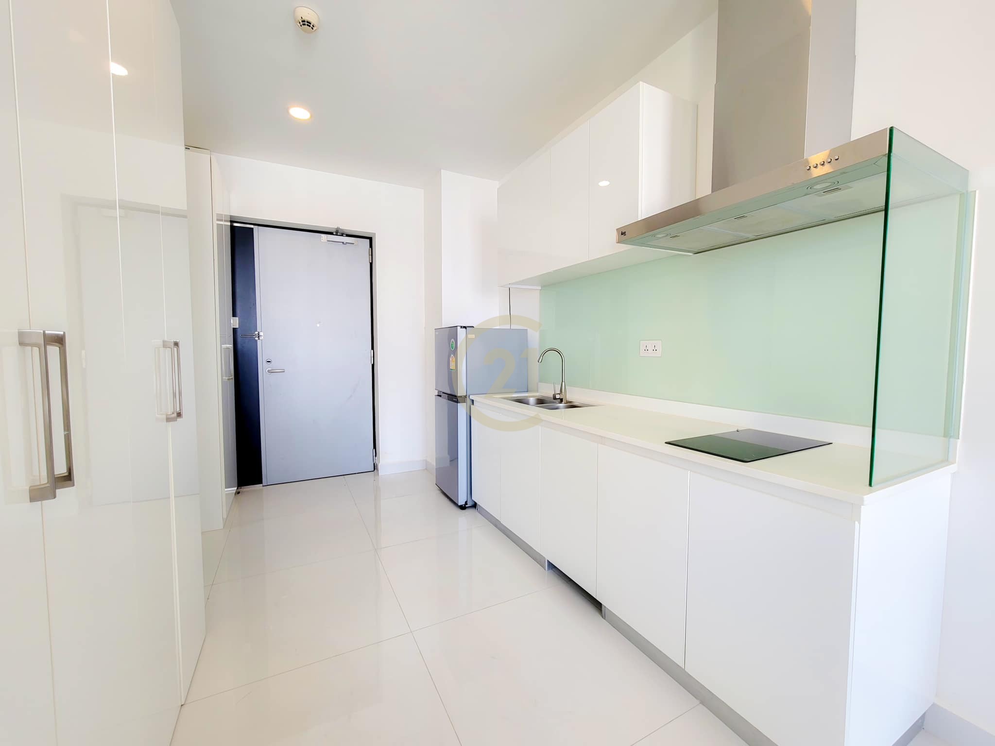 Modern Studio Apartment for rent at BKK1