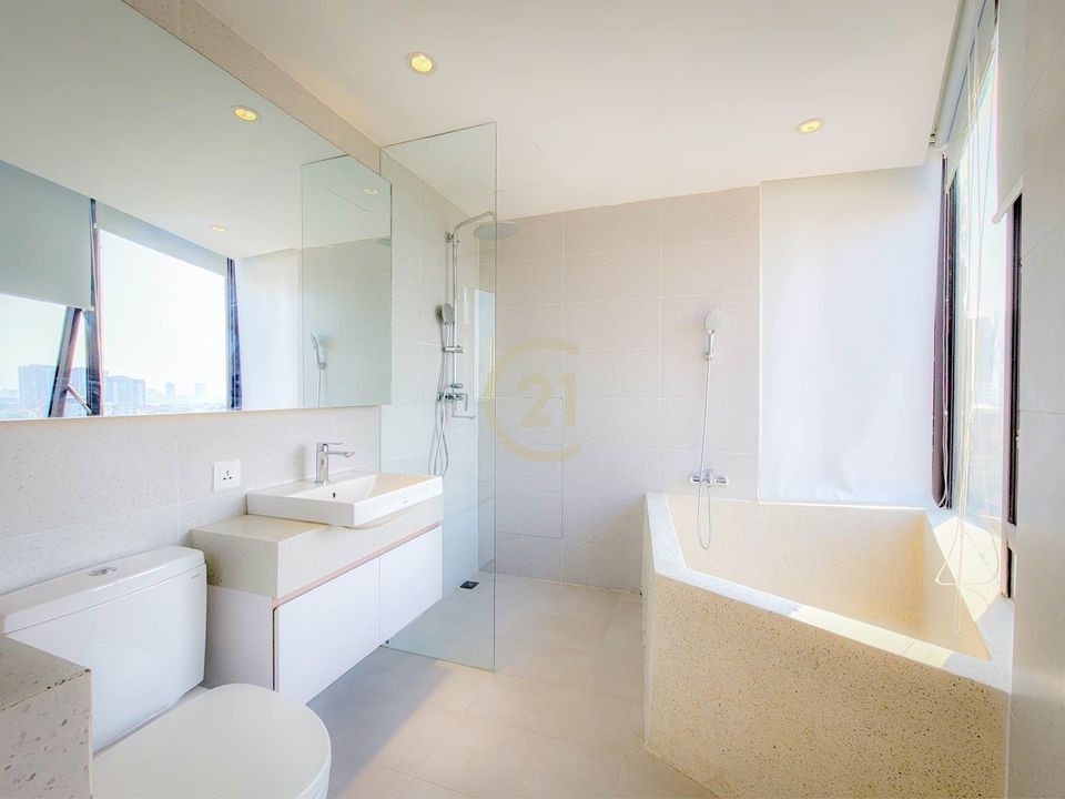 435296245_751295270445450_6260221545788037156_n LUXERY THREE BEDROOM FOR RENT