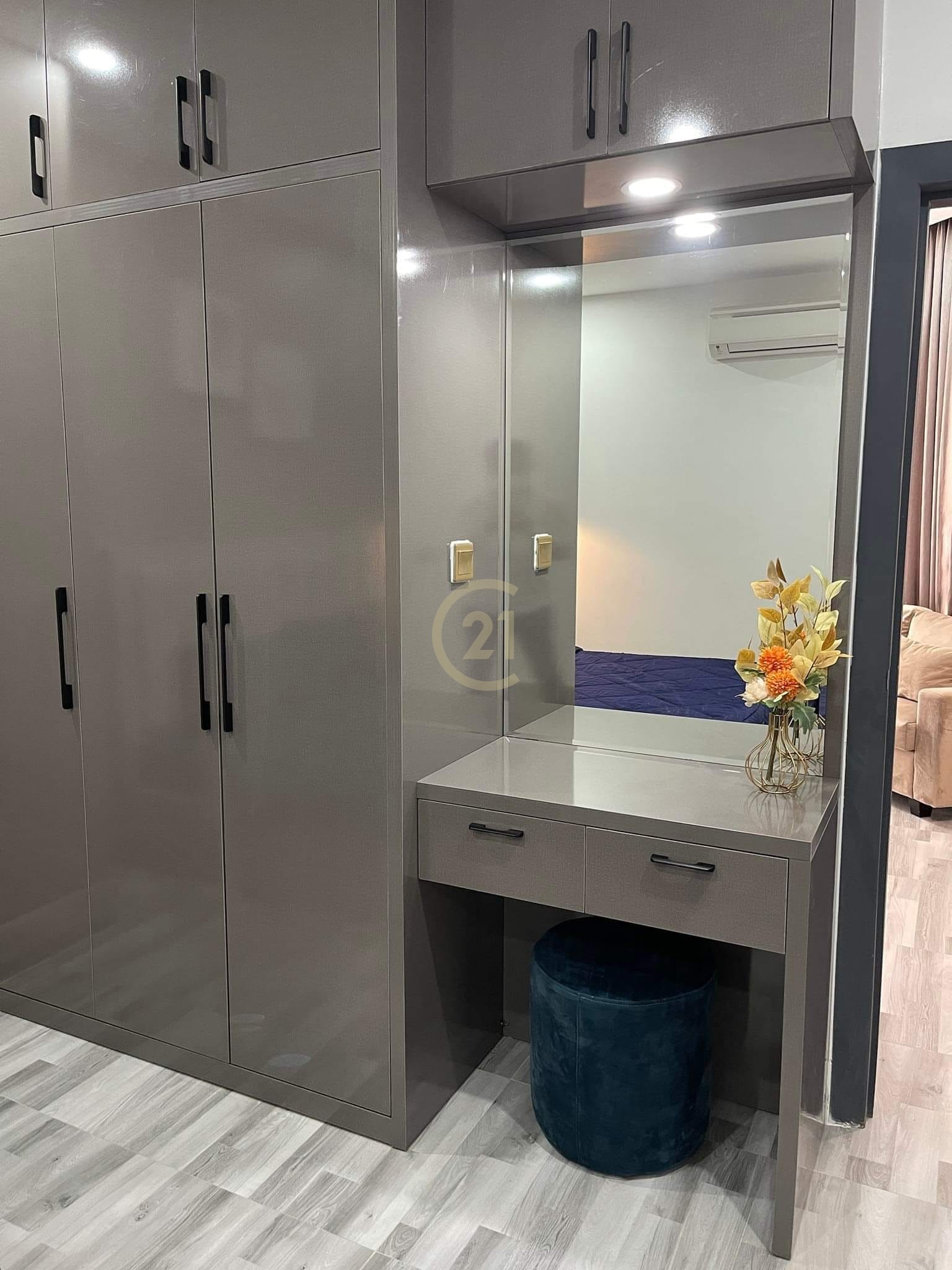 Modern Studio room for rent Near Russian Market