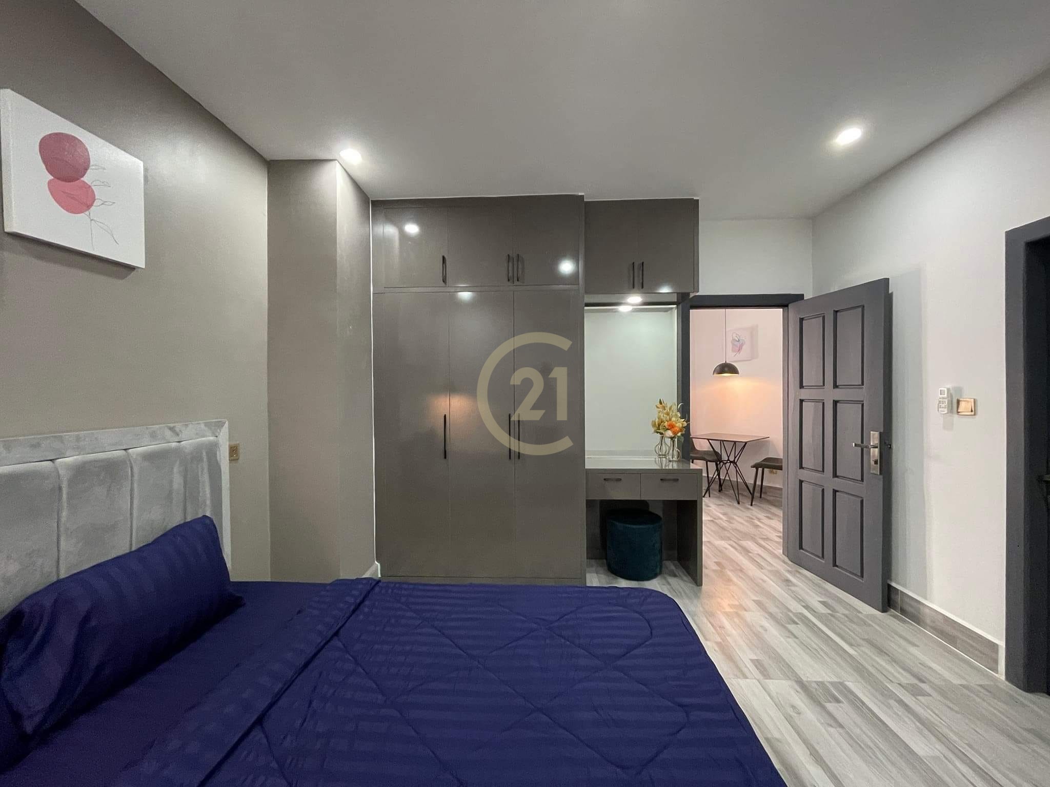 Modern Studio room for rent Near Russian Market