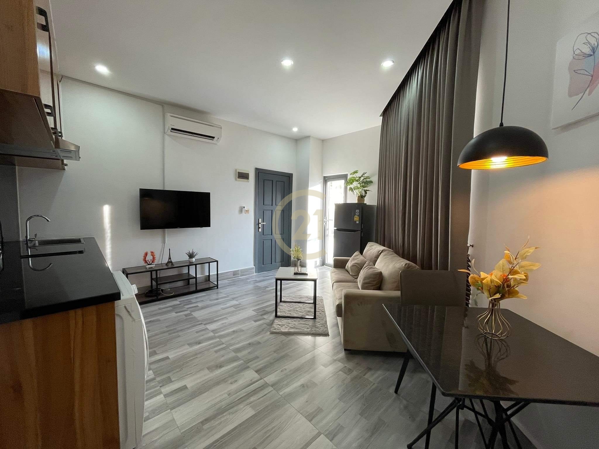 Modern Studio room for rent Near Russian Market