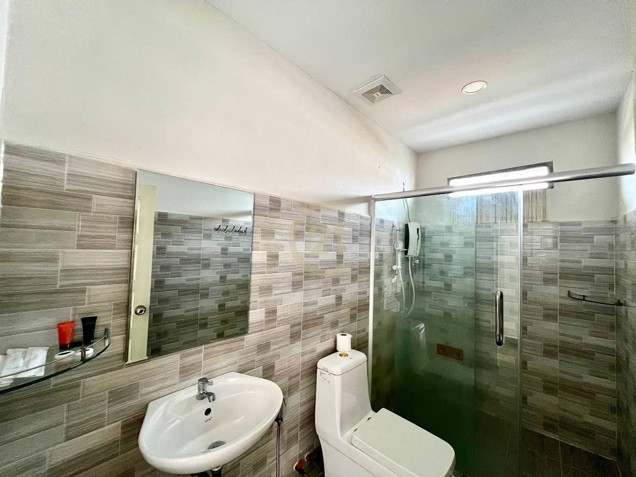 NICE TWO BEDROOM FOR RENT