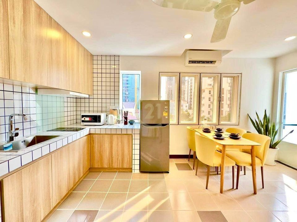 VINTAGE ONE BEDROOM FOR RENT