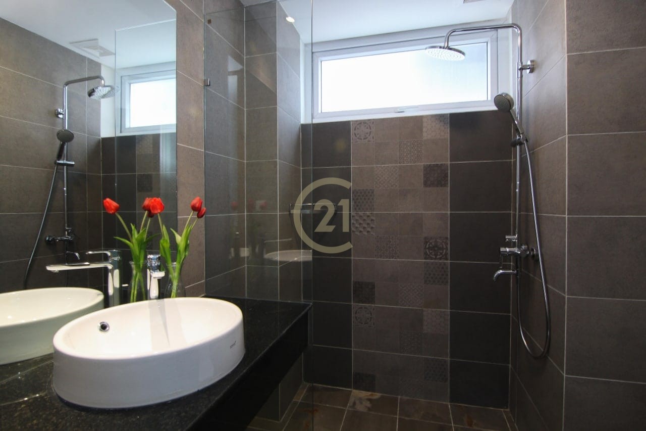 Beautiful 2 Bed Apartment for rent At TTP