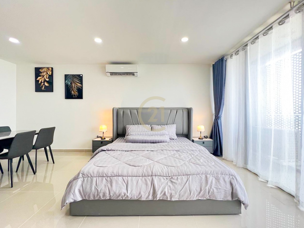Spacious Studio room for rent In Bassac Area