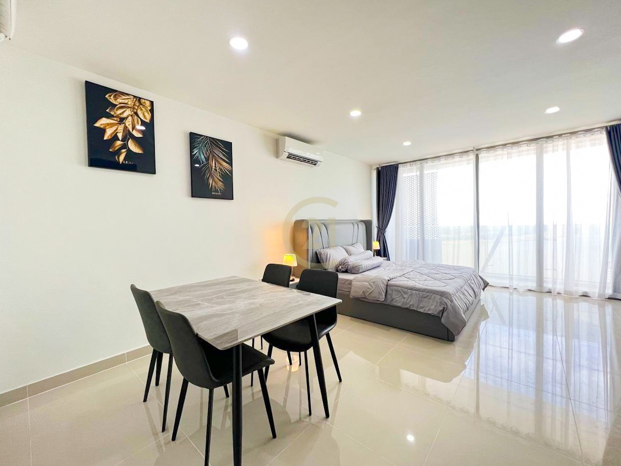 Spacious Studio room for rent In Bassac Area