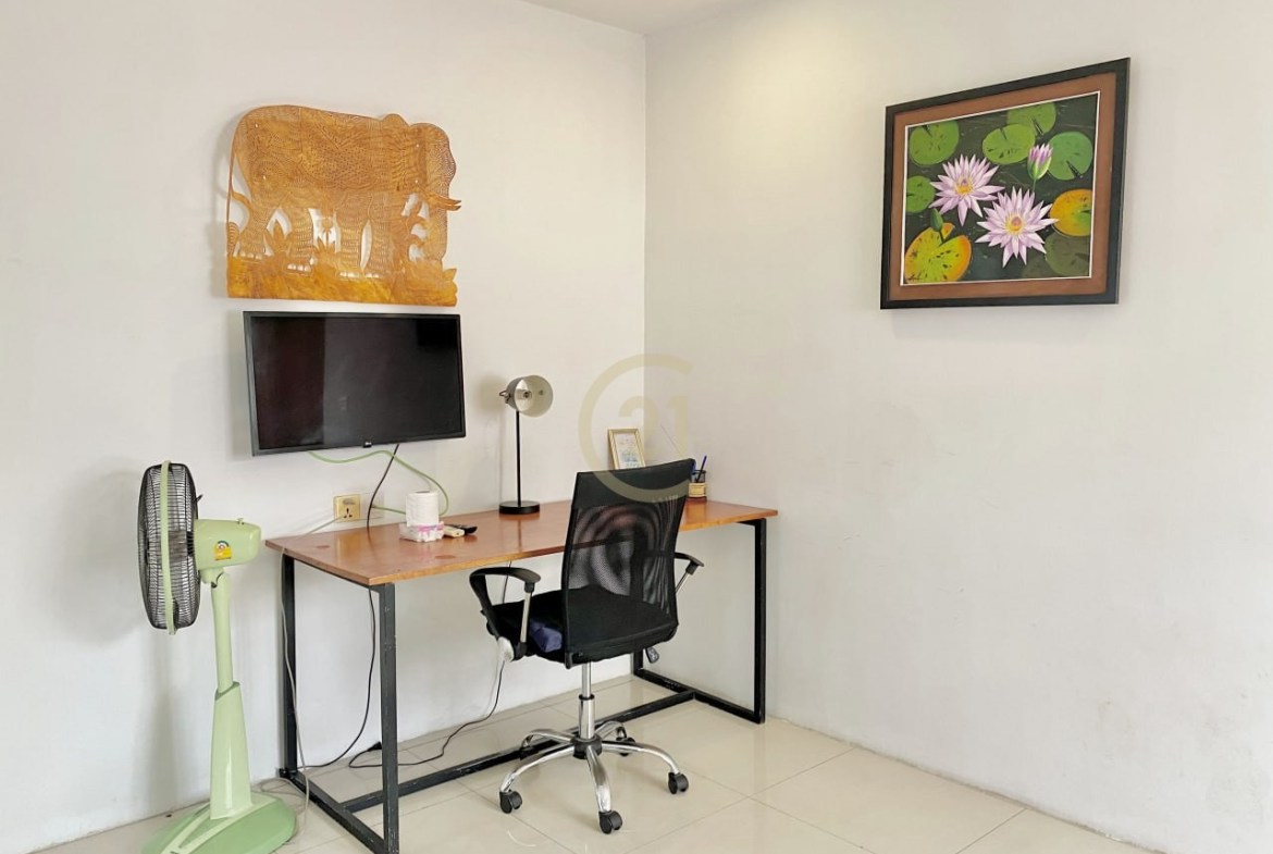 One bedroom for rent at Russian market