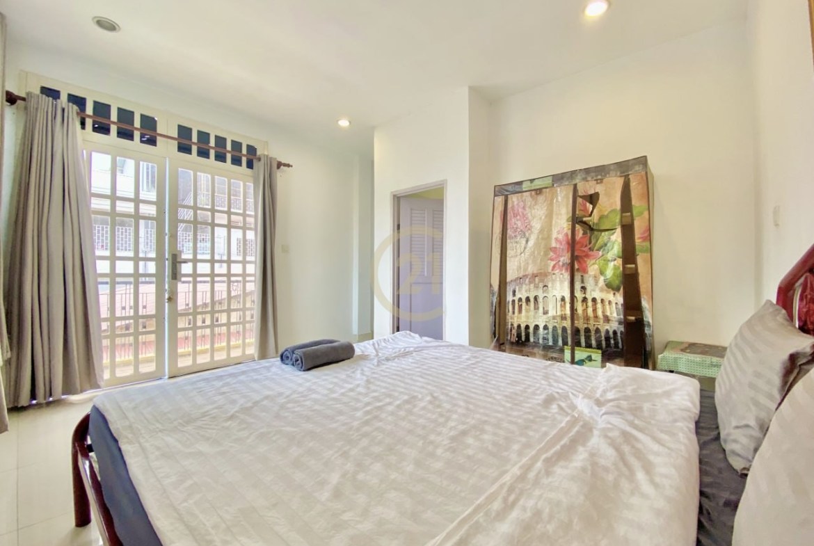 One bedroom for rent at Russian market