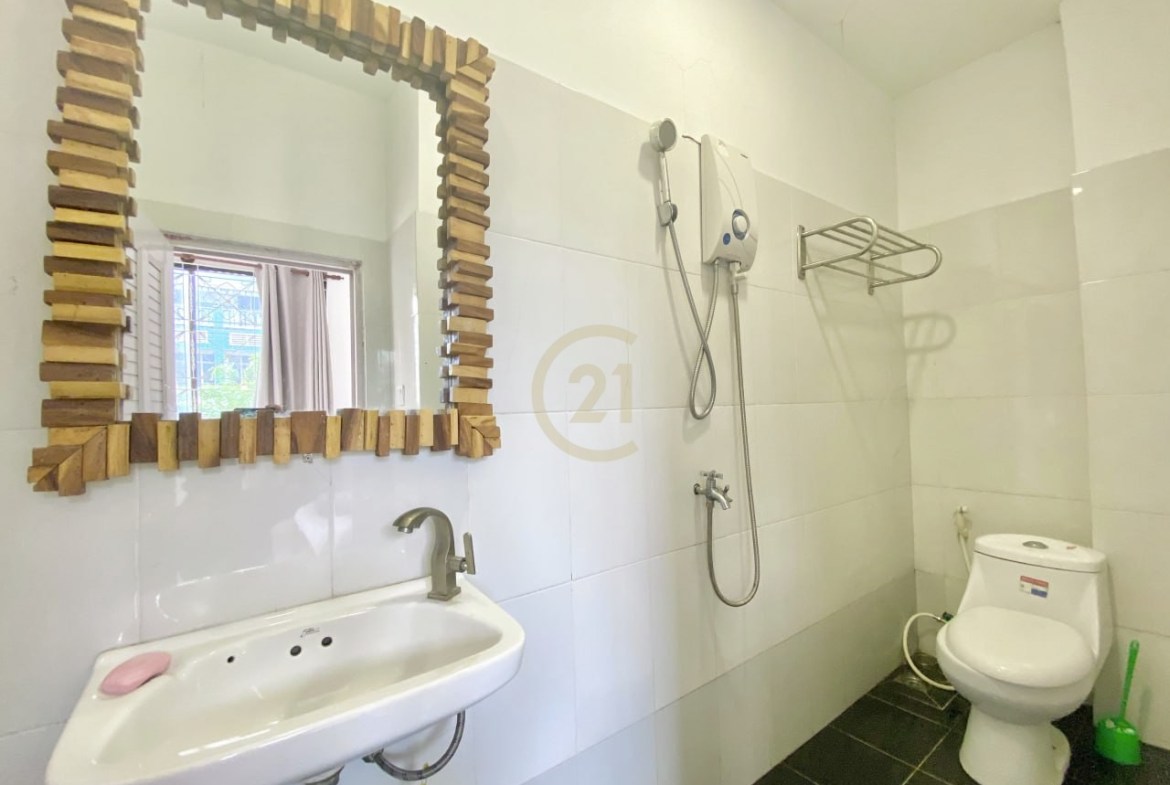 One bedroom for rent at Russian market