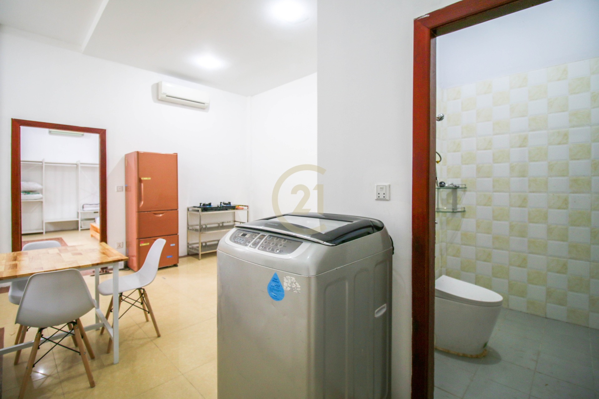 Spacious One Bed for rent In Toul Tom Poung