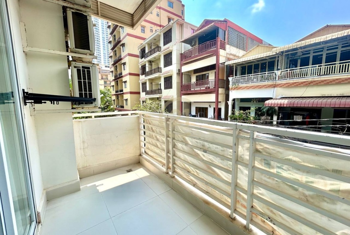 2 Bed Apartment for rent At Tonle Bassac