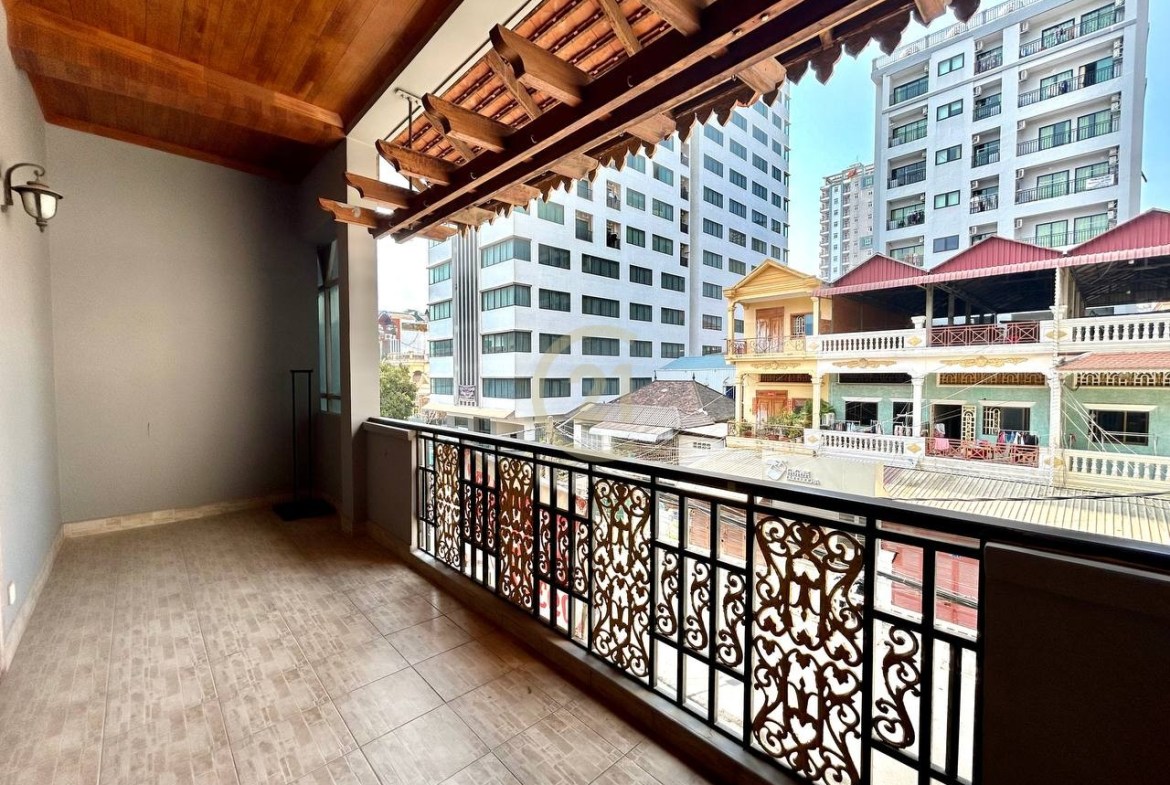 2 Bedroom Apartment for rent At BKK3