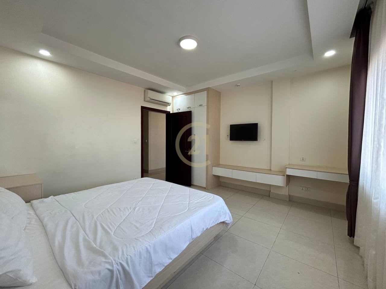 photo_10_2024-04-19_15-10-20 Luxury 2 BR Ap for rent at Toul Tom Poung