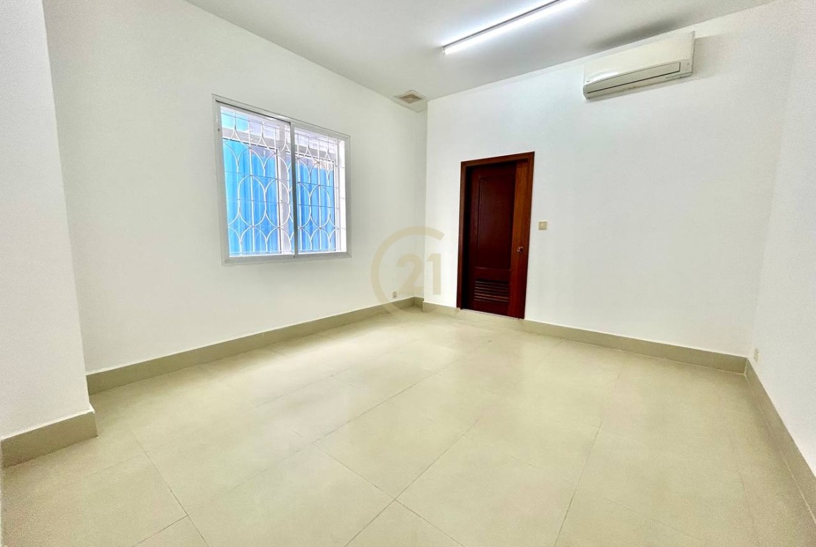OFFICE FOR RENT AT DAUN PENH