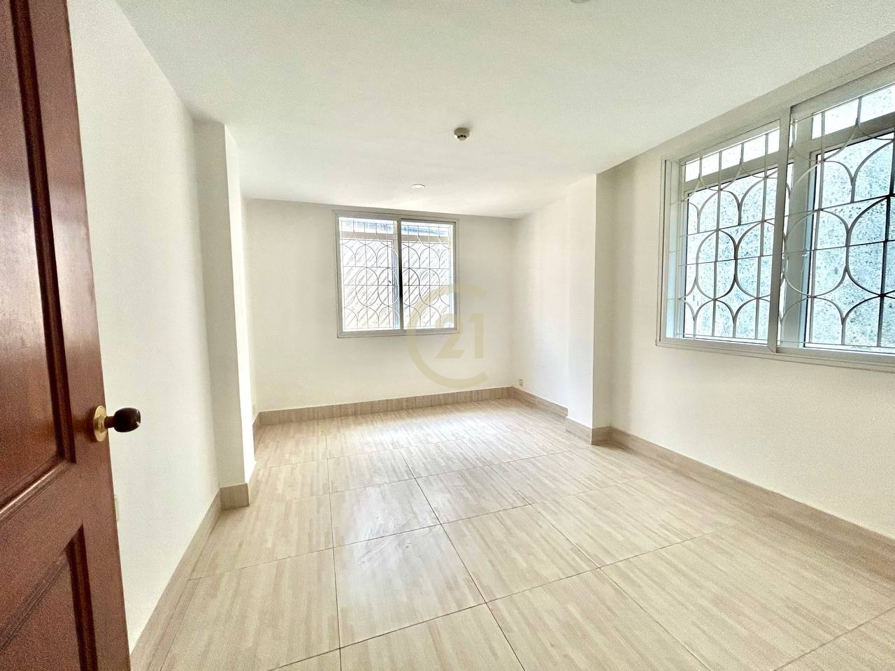 photo_15_2024-04-17_15-28-14 OFFICE FOR RENT AT DAUN PENH