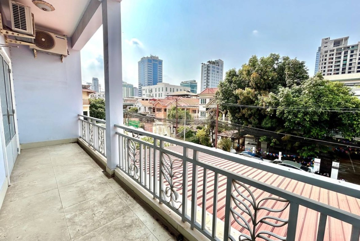 OFFICE FOR RENT AT DAUN PENH
