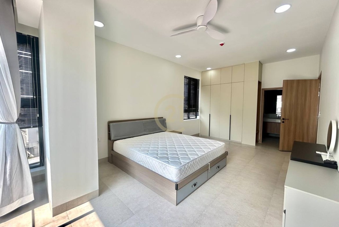 2 BEDROOM FOR RENT AT TONLE BASSAC