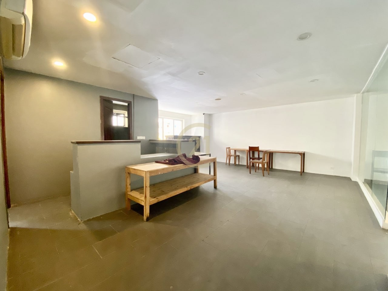 NICE SHOPHOUSE FOR RENT