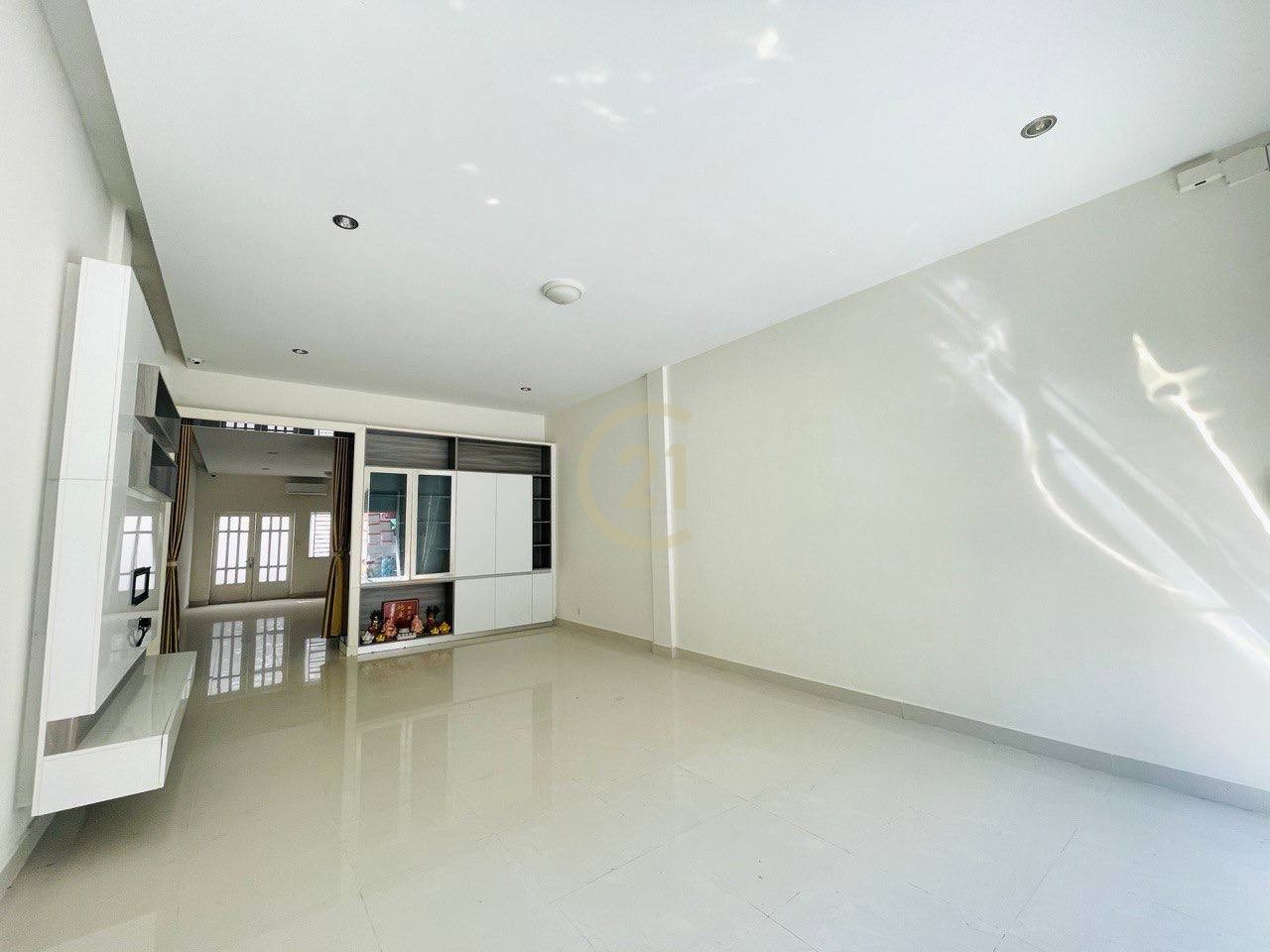 Shophouse For Sale At Peng Huoth