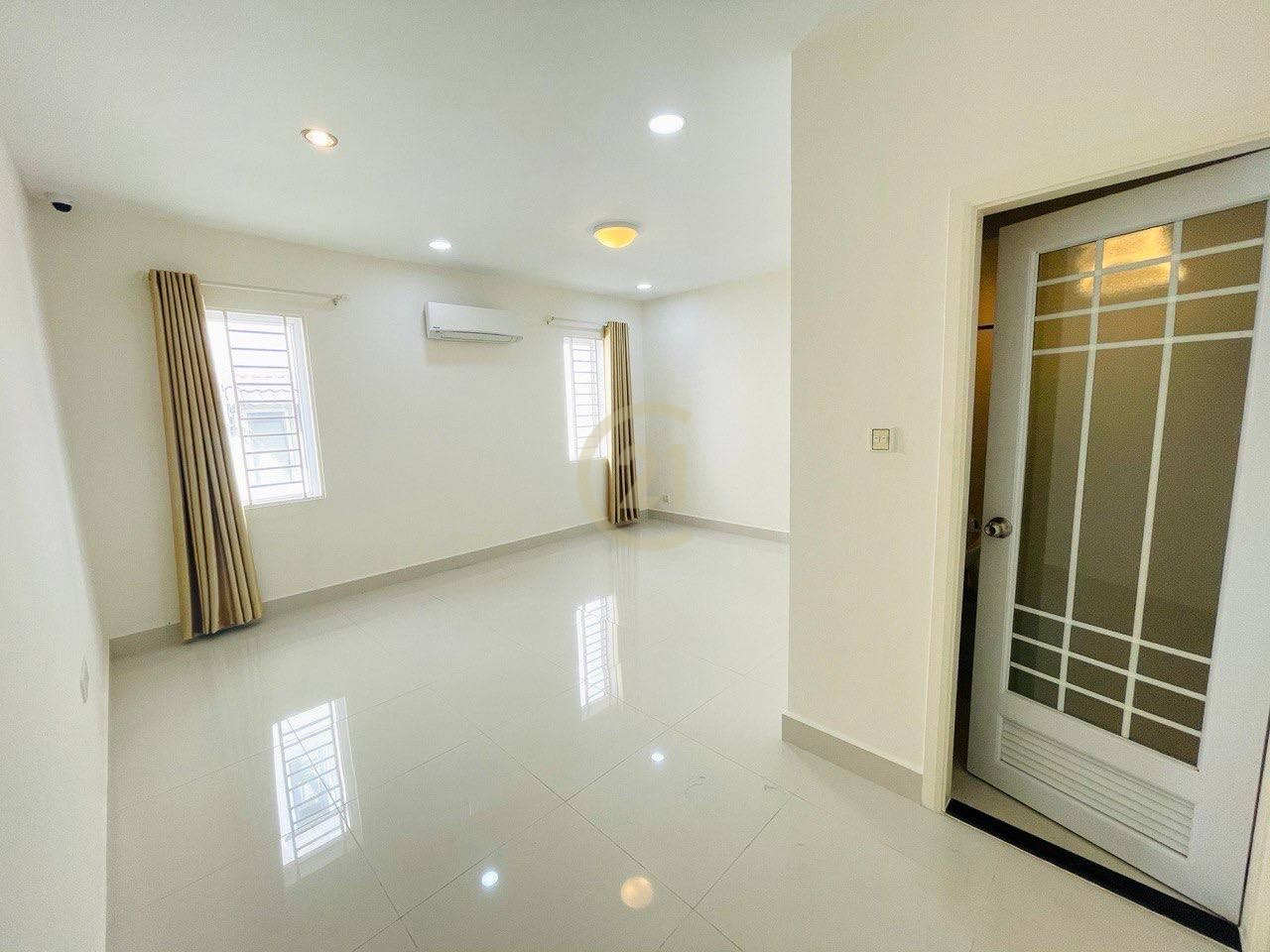 Shophouse For Sale At Peng Huoth