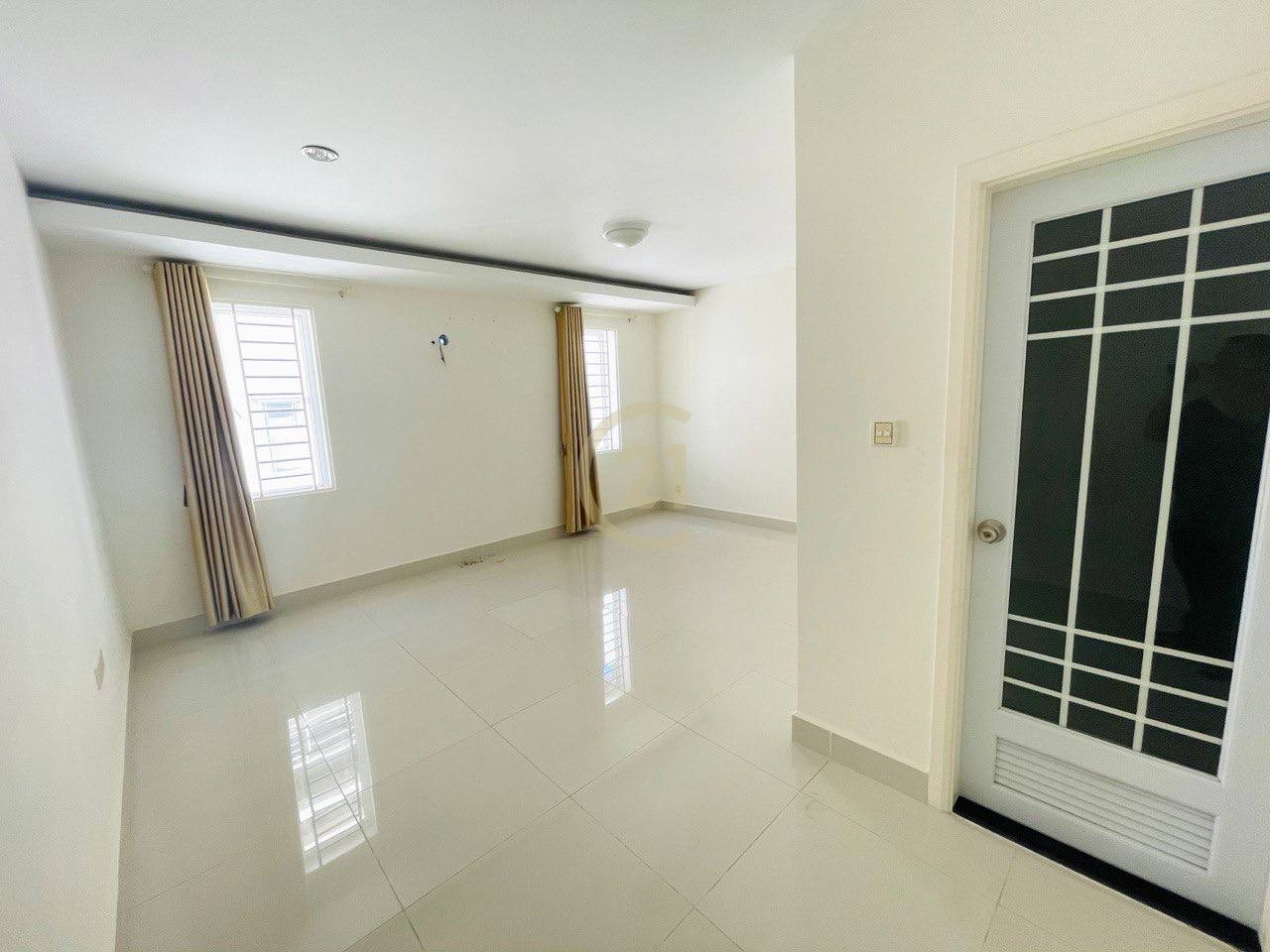 Shophouse For Sale At Peng Huoth