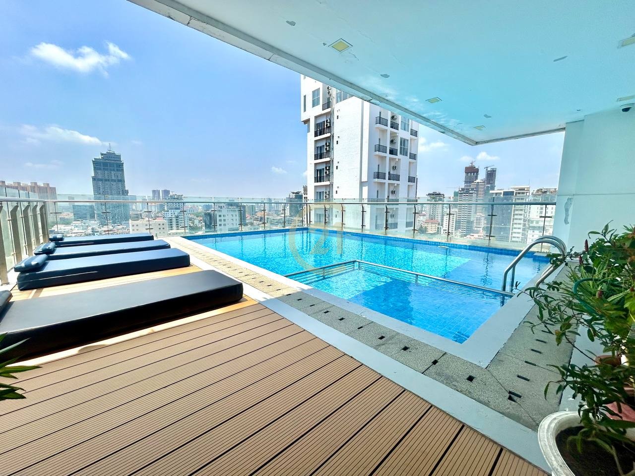 2 Bed Apartment for rent At Tonle Bassac