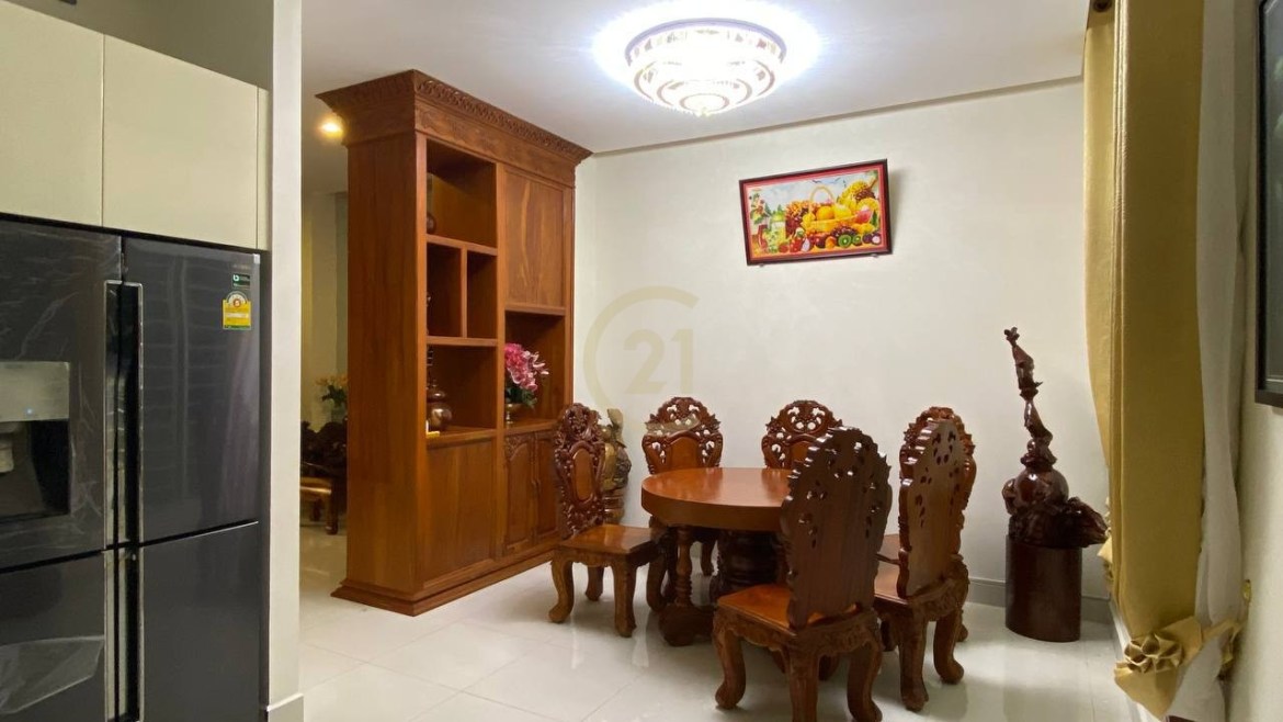 Villa For Rent At Peng Huoth