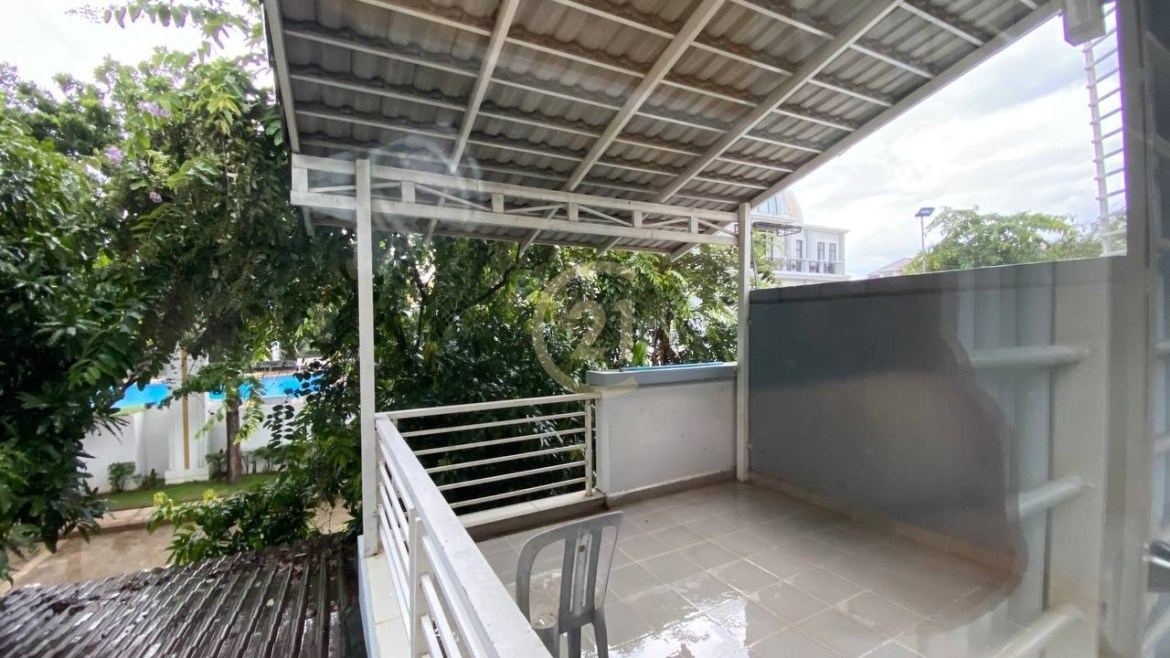 Villa For Rent At Peng Huoth