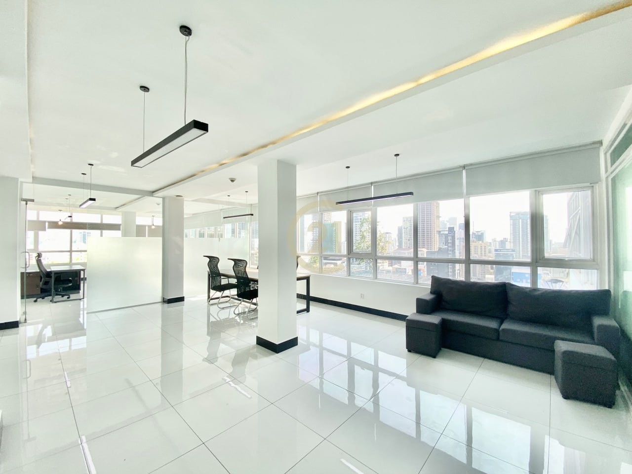 NICE OFFICE SPACE FOR RENT