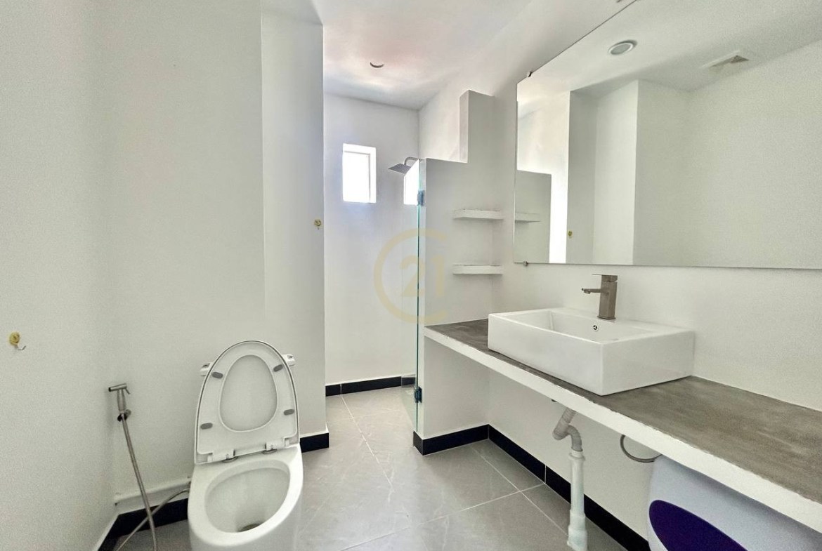 Brand New 1 Bed for rent at Tonle Bassac