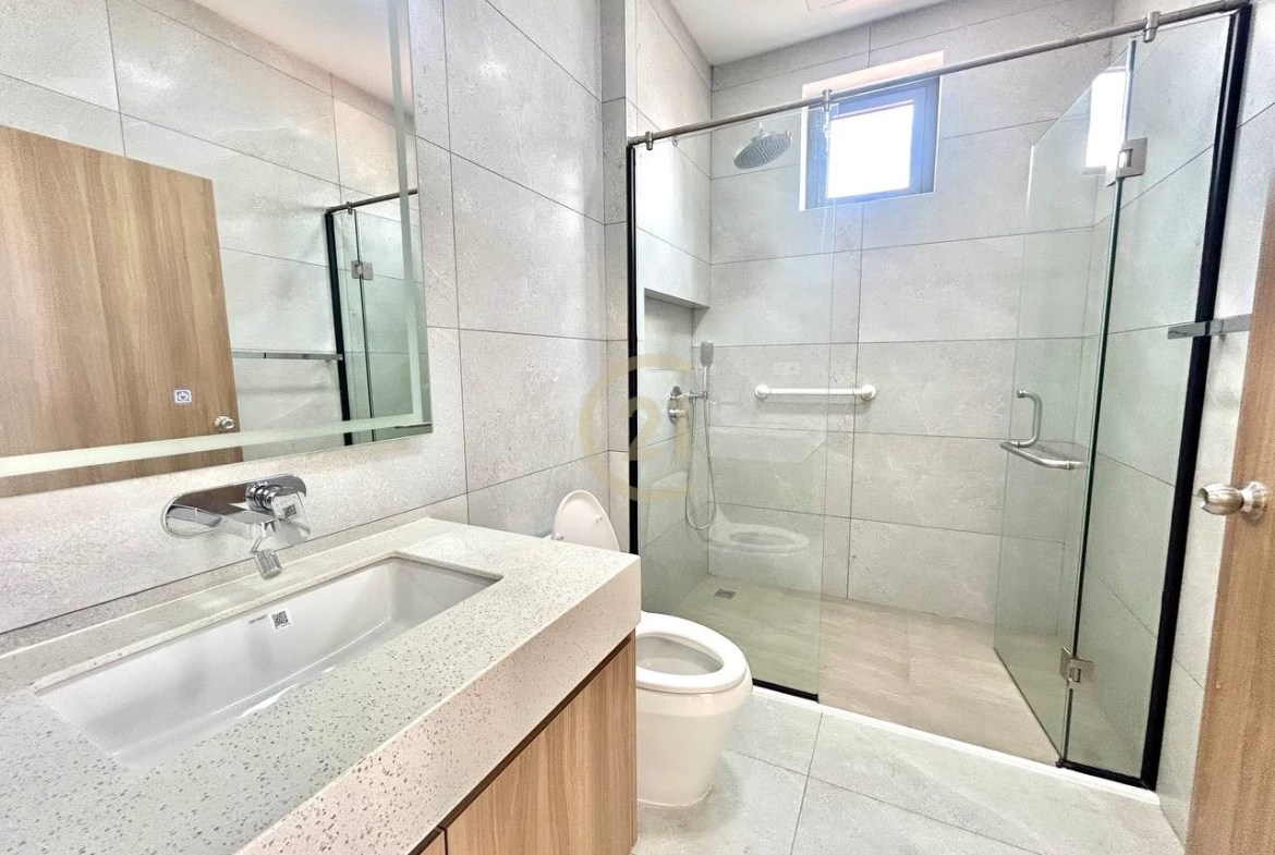 2 BEDROOM FOR RENT AT TONLE BASSAC
