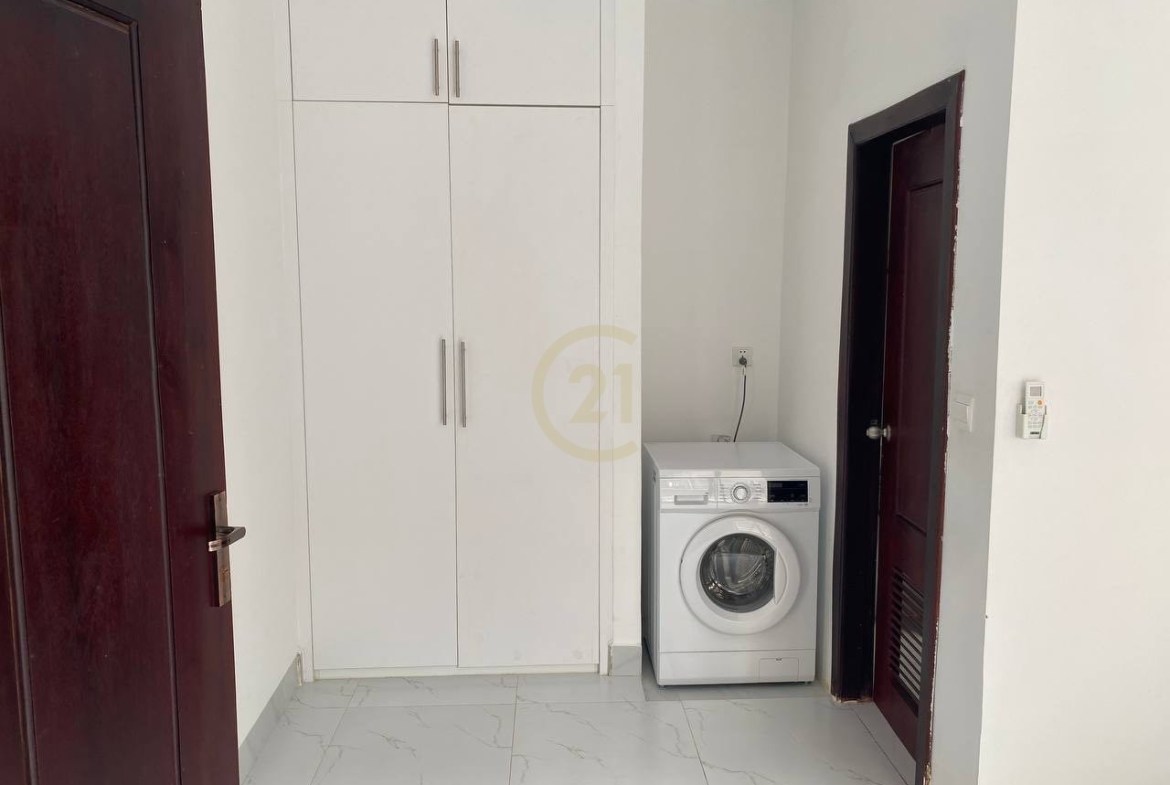 1 Bedroom Apartment for rent at Tonle Bassac