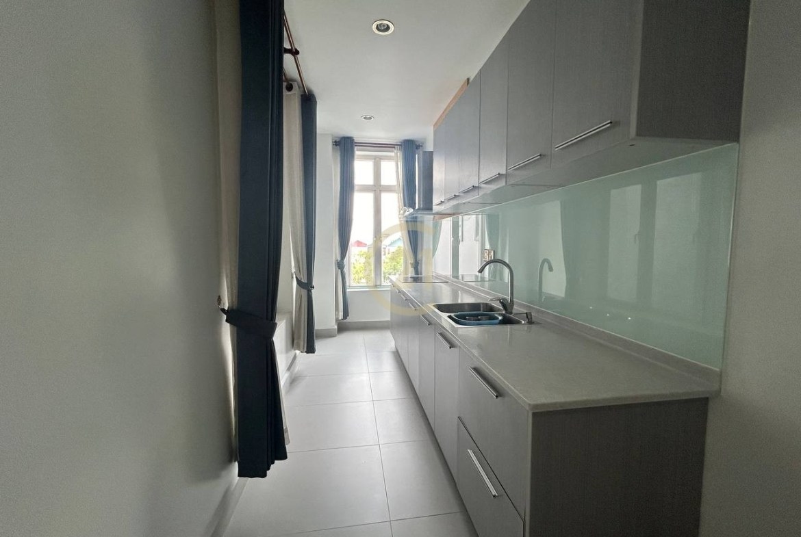 Modern 2 Bedroom for rent At Toul TomPoung