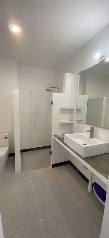 Studio room for rent at Tonle Bassac