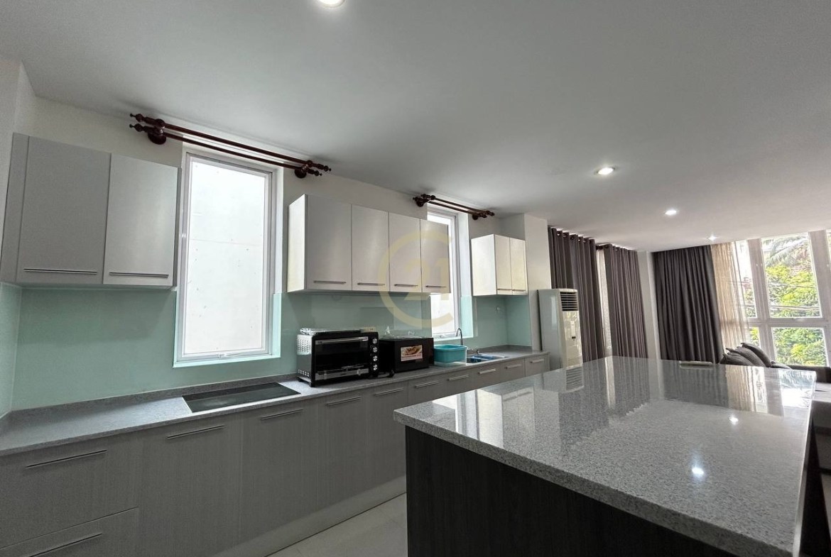 Brand New Three-Bed for rent At Toul tomPoung