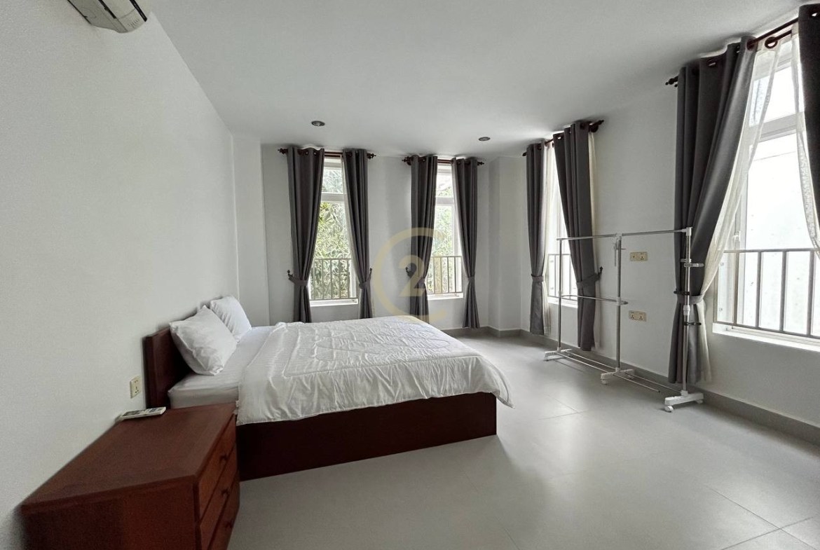 Brand New Three-Bed for rent At Toul tomPoung