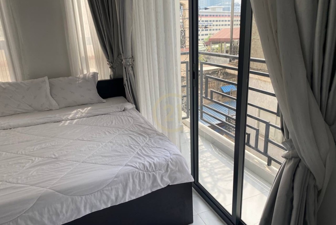 1 Bedroom Apartment for rent at Tonle Bassac
