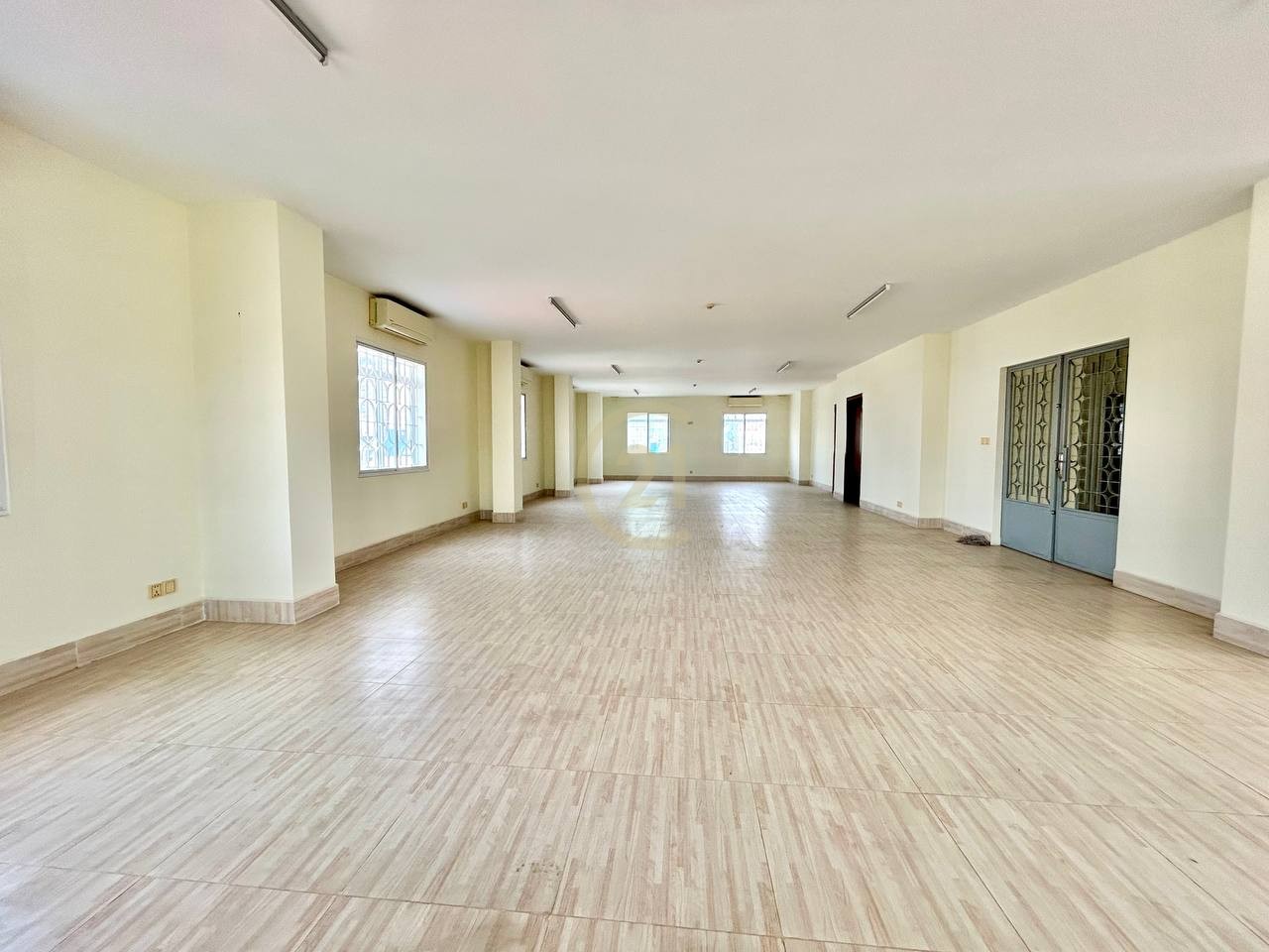 photo_80_2024-04-17_15-28-14 OFFICE FOR RENT AT DAUN PENH