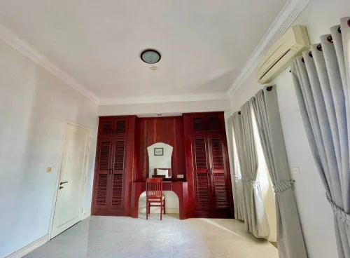 WESTERN ONE BEDROOM FOR RENT