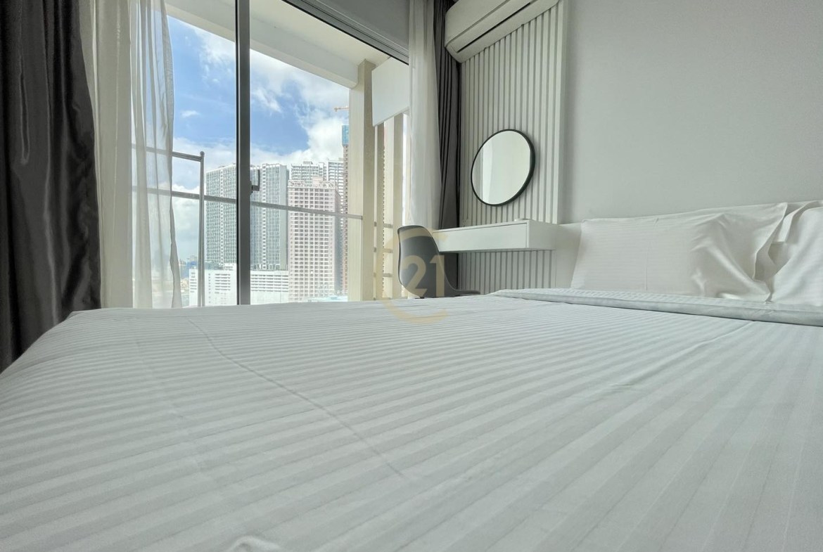 VINTAGE ONE BEDROOM FOR RENT