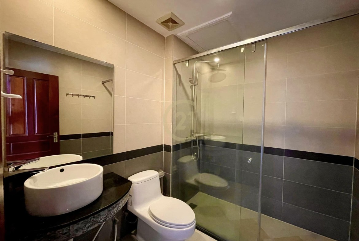 CLASSIC TWO BEDROOM FOR RENT